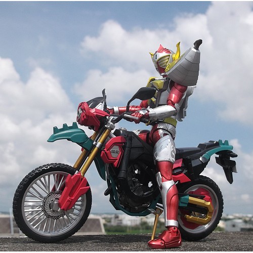 Kamen Rider Gaim มาสค์ไรเดอร์ ไกมุ Dx Gaim Lock Seed LV-02 Rose Attacker มอเตอร์ไซค์ไกมุ ลิขสิทธิ์แท้ บันได Bandai | Shopee Thailand