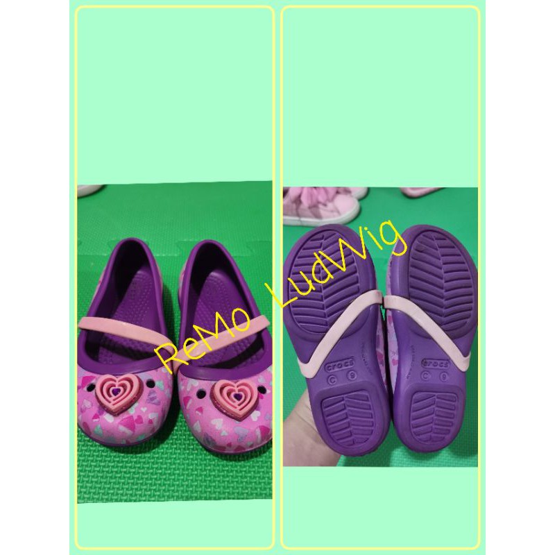 รองเท้า crocs มือสอง