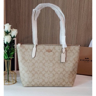 COACH 4455 ZIP TOP TOTE IN SIGNATURE CANVAS ขนาดกลางกำลังดีเลยค่ะ