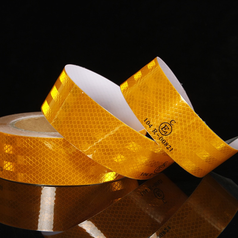 เทปสะท้อนแสงติดรถบรรทุก 1-5 เมตร ความยาว 45 เมตร x กว้าง 5 ซม. ใช้ตรวจขนส่งผ่าน 100% ติดแน่น ทนทาน การสะท้อนแสงดีเยี่ยม - รูปที่ 5