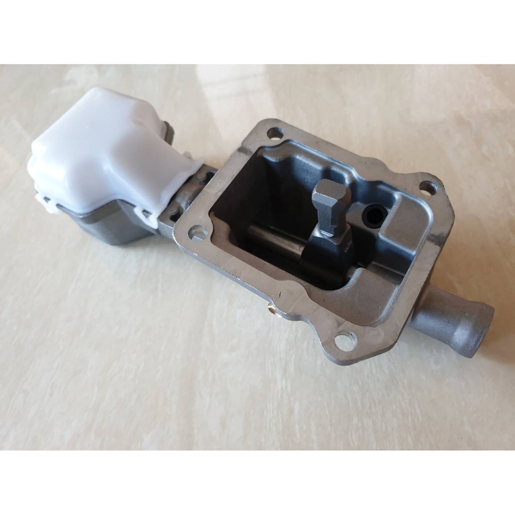 เบ้าคันเกียร์ ISUZU TFR 89,90 (4JA1) ไต้หวัน ราคาอันล่ะ 900 บาท