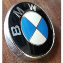 โลโก้ BMW 51148240128 ฝากระโปรงหลัง มือสองสภาพสมบูรณ์ แท้เดิมโรงงาน