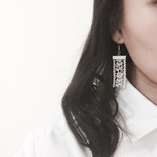 Lace Ribbon Earrings (Short)