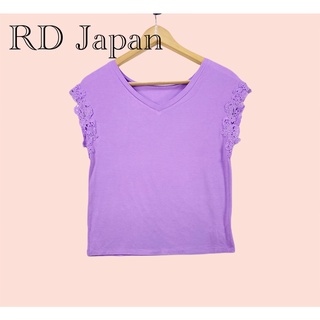 เสื้อ RD Japan ผ้าเรย่อนสเปนเดค  เสื้อทรงสวยน่ารักมาก ผ้าเด้ง สีสวยมาก แขนลูกไม้อย่างดี ผ้าดีทิ้งตัวสวย ตัดเย็บละเอียด