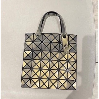 BAO BAO ISSEY MIYAKE PRISM 6X6 BLOCK TOTE BAG กระเป๋าถือผู้หญิง แฟชั่น บาวบาว อิซเซ่ มิยาเกะ