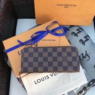 LV Clemence Wallet ข้างในสีแดง  แท้ New