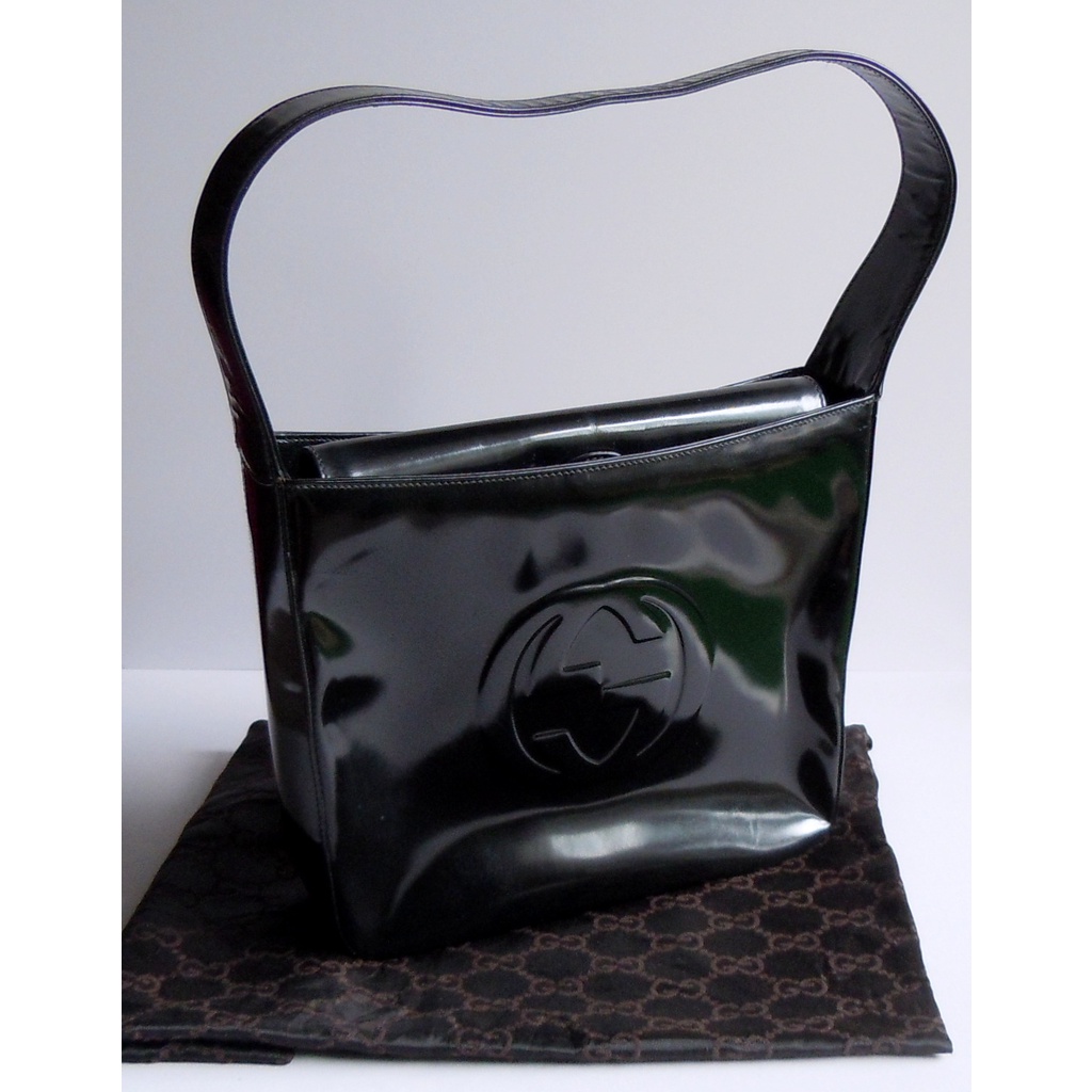 กระเป๋าแบรนด์เนมมือสอง Gucci Patent Leather Bag หนังแก้ว สีดำ/ถุงผ้า
