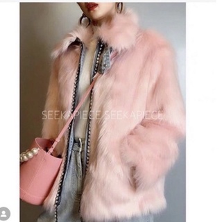 Faux fur jacket (ขายสีเขียวนะคะ)เเต่งยีนส์ทรงสวย ข้างในบุอย่างดีค่ะ สภาพดี ใส่1ครั้ง