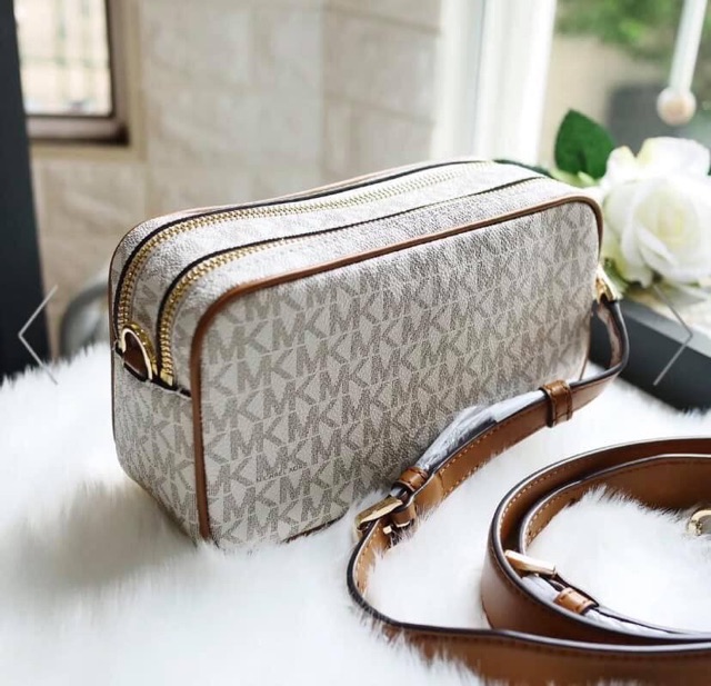 พร้อมส่ง แท้ ????????????% New MK Crossbody 2 ซิป รุ่น Michael Kors CONNIE  Small Camera Bag/Signature Top Zip Crossbody/Clutch  - ThaiPick