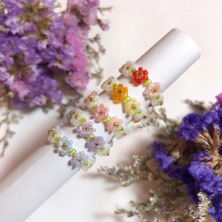 Midnight Luna - Floral ring แหวนลูกปัดดอกไม้