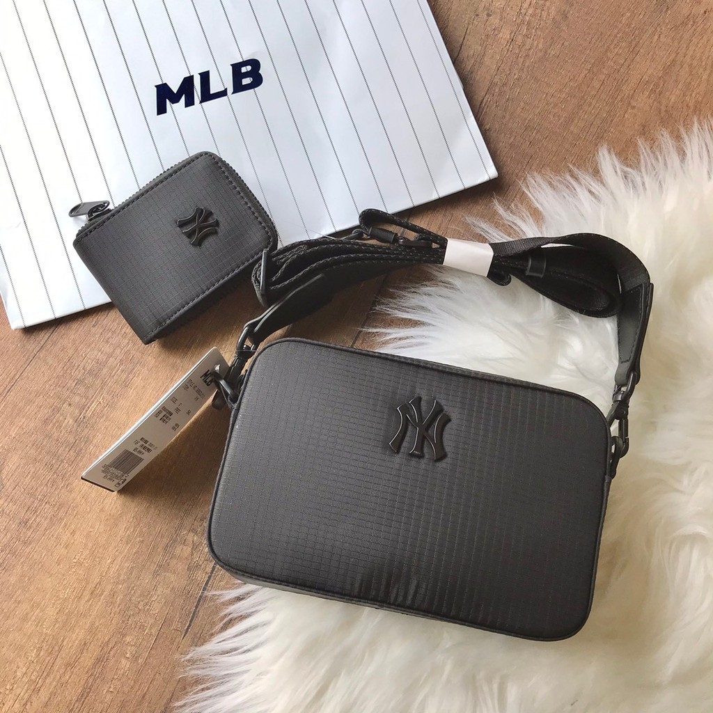 MLB New York Yankees Mini Cross Body Bag, Adult Unisex