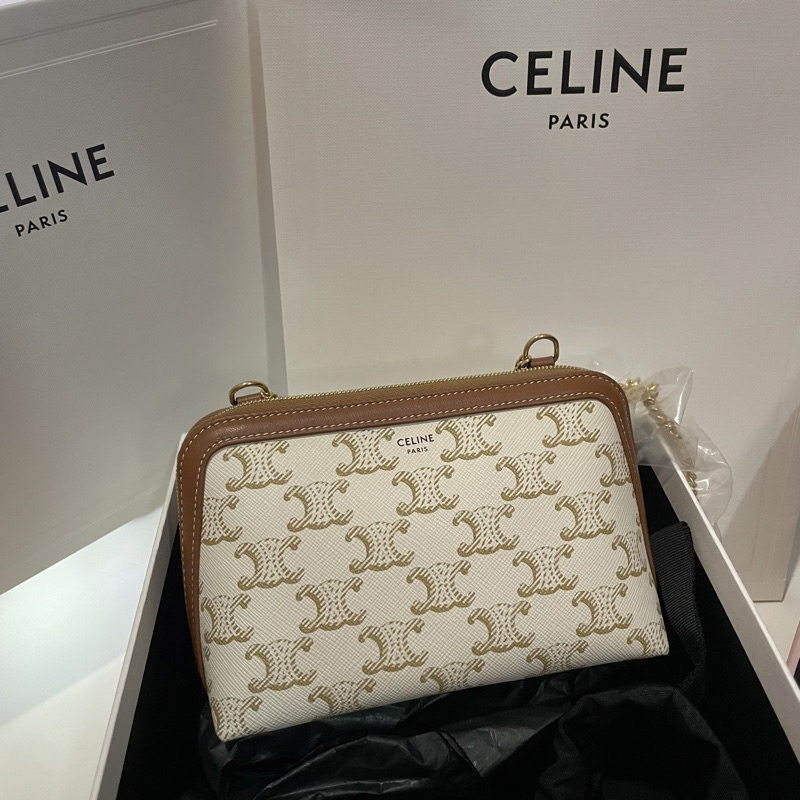 Used like new celine clutch with chain Y2022