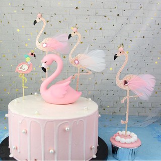 Topper Cake FLAMINGO วางบนเค้ก