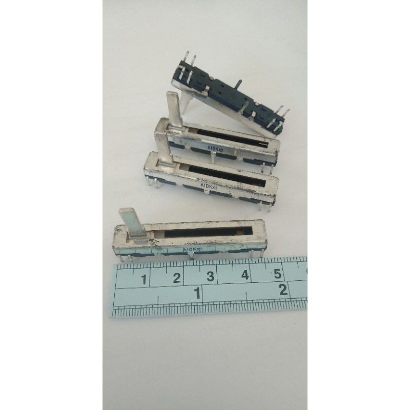 A10K x2 A10K 8ขา A103 10KAวอลลุ่มสไลต์ขาข้าง4.5CM(แพ็ค1ตัว)VRสไลต์ปรับค่า Rปรับค่าได้แบบเลื่อนสไลต์ ตัวต้านทานปรับค่าได้