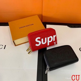 กระเป๋าสตางค์ Supreme