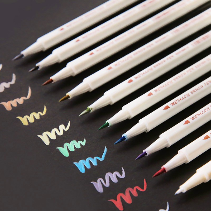 10 สี ปากกามาร์กเกอร์ ปลายนุ่ม ปากกามาร์กเกอร์ กราฟฟิตี ปากกาวาดตัวอักษร ชีวิต สร้างสรรค์ พู่กันศิลปะ DIY เครื่องเขียน