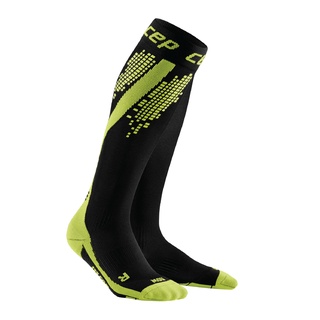 CEP NIGHTTECH SOCKS WOMEN - GREEN - ถุงเท้ามีแถบสะท้อนแสงความยาวคลุมเข่าผู้หญิง SIZE II