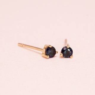 Grace Fine Jewelry ต่างหูปักก้านทองแท้ 9K พลอยไพลินสีน้ำเงิน
