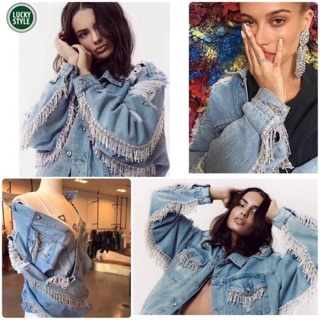 Jacket Jeans สุดชิค Collection ใหม่ภายใต้แบรนเกาหลี  ตัวพื้นผ้าเป็นยีนส์สีฟอกสีอ่อนคอปก