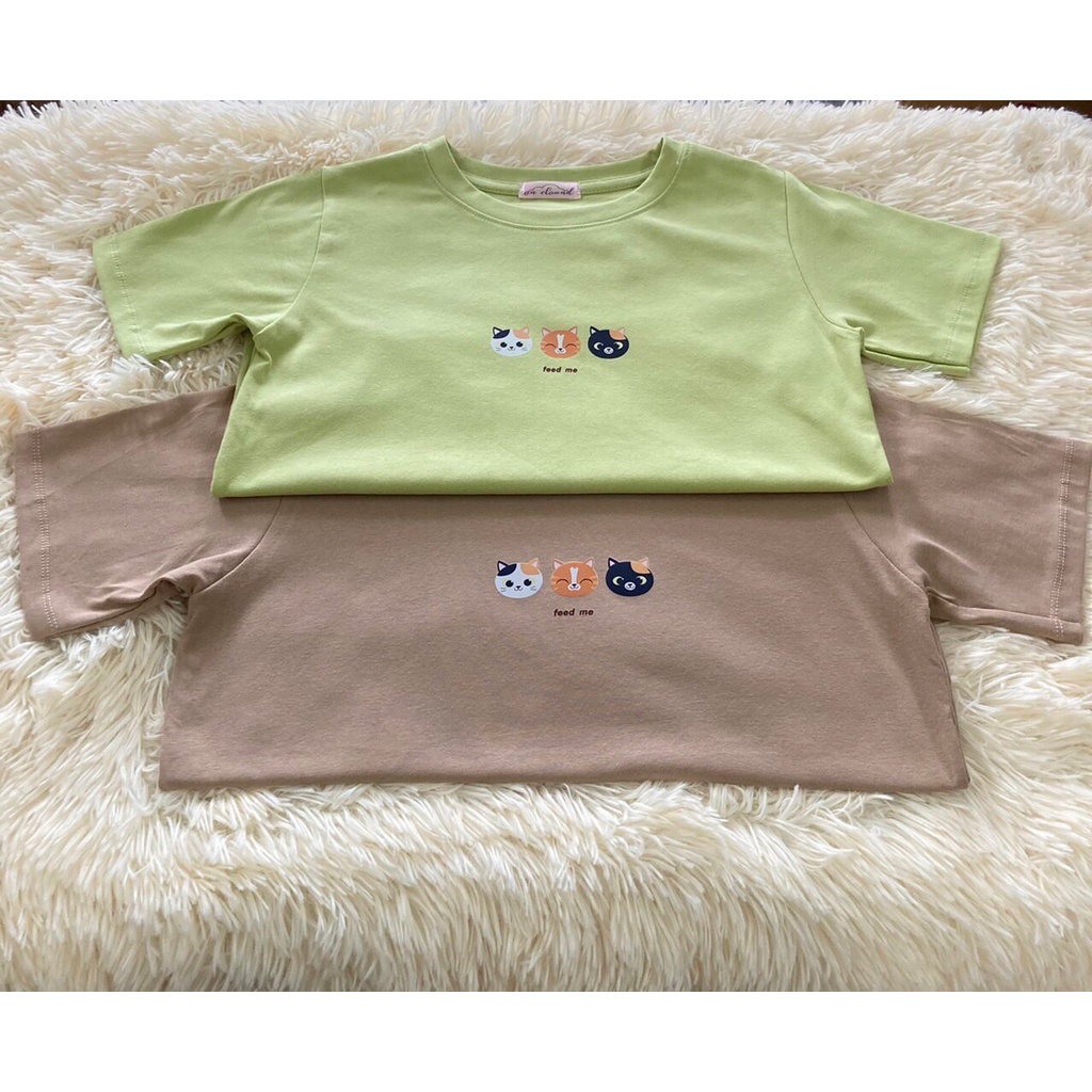 Jarika.shop - เสื้อยืดน้องแมว FEED ME ( งานป้าย. Jarika ) ( จ15 )