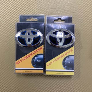 โลโก้* TOYOTA  ติดแป้นแตรพวงมาลัย  ขนาด* 4.5 x 6.8 cm ราคาต่อชิ้น