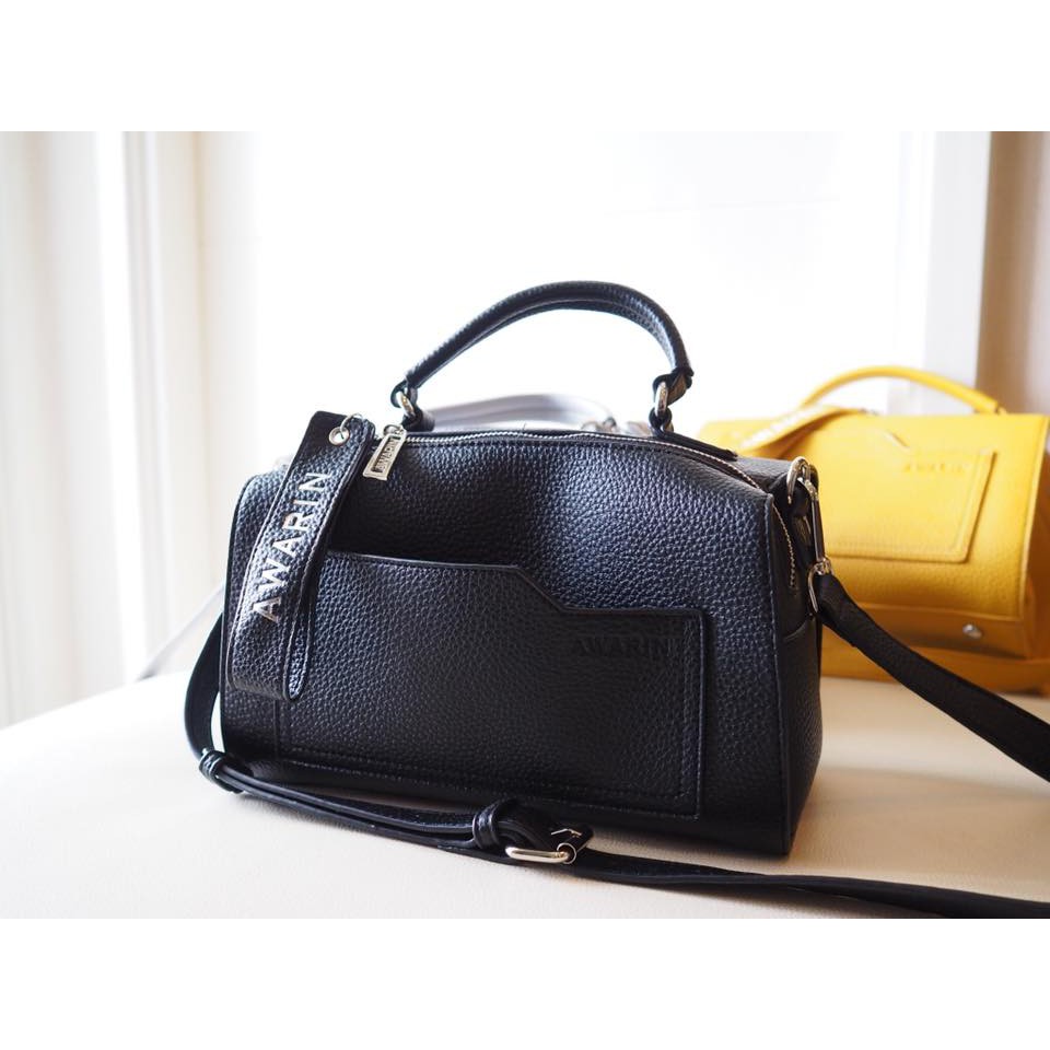 กระเป๋า Awarin อวาริน รุ่น District