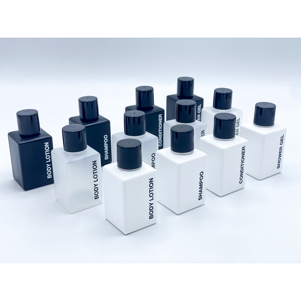 🎲🎲 SET4 ขวด ขวดเปล่าสำหรับแบ่งบรรจุ ขวดทรงลูกเต๋าสี่เหลี่ยม 50 ml พร้อมพิมพ์ 4 แบบ พร้อมส่ง ❤️by innotrend❤️
