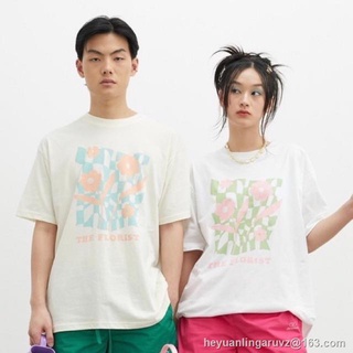 GP [ ซื้อ 2 ลดเพิ่ม 5% ] THE FLORIST T-Shirt  - เสื้อยืดคอกลม สกรีนลายตารางดอกไม้ ผ้านุ่มใส่สบาย สกรีนด้านหน้าเต็มเสื้อ