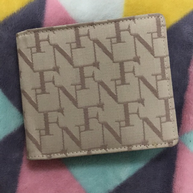 กระเป๋าสตางค์ FN FLYNOW  มือสอง