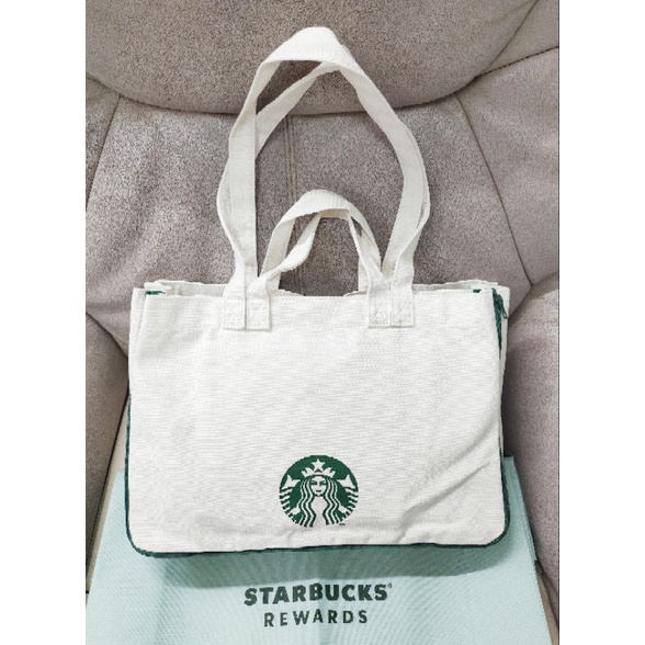 Starbucks กระเป๋าผ้าปีใหม่ 2022 Starbucks Reward Carry  Me Tote Bag 2022 ของแท้