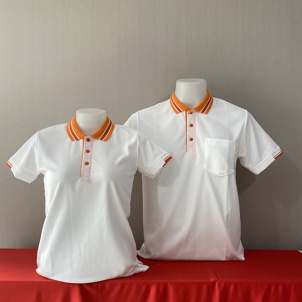 เสื้อโปโล สีขาวคลีปส้ม เนื้อผ้าจูติไมโคร ซักแล้วไม่ขึ้นขน ใส่ได้นาน คุ้มค่า แบบหญิง เป็นเสื้อเข้ารูป แบบชายมีกระเป๋า