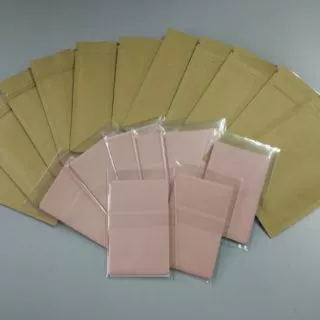 กระดาษซับหน้ามันเป็นเนื้อฟิล์ม คุณภาพดีมากๆ มี 50 แผ่น/ห่อ ห่อละ 60 บาท