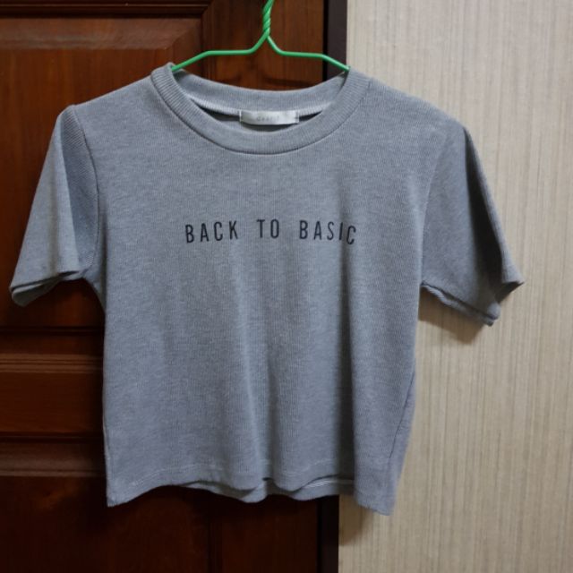 ส่งต่อ!! เสื้อครอป เทา daarin