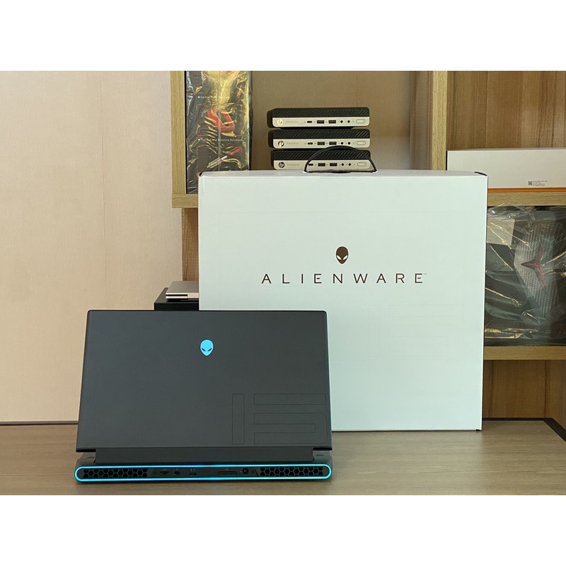 DELL Alienware m15 R3 i7-10750H SSD512GB RAM16GB RTX 2070 (8GB GDDR6)สีเทามือสองประกันศูนย์