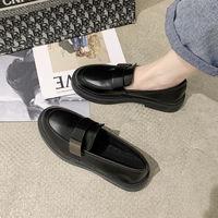แหล่งขายและราคา💥Hot sale！ รองเท้าหญิง  คลื่นลูกใหม่ของสไตล์อังกฤษย้อนยุครองเท้าหนังขนาดเล็กนักเรียนหญิงแบนรองเท้าผู้หญิงเปลือกหนารอาจถูกใจคุณ