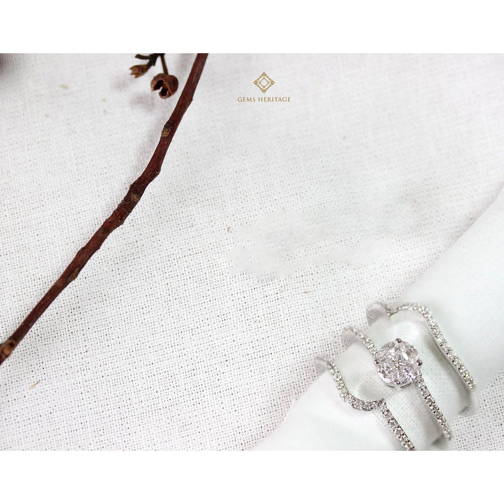 Gems Heritage แหวนเพชรแท้สามแถว เพชรประกบทรงกลม สามารถใส่แยกได้ ใส่เป็นแหวนแต่งงาน (RWG206)เพชรน้ำ98 เรือน 18K ทองคำขาว