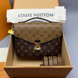 Louis Vuitton Pochette Metis​ VIP