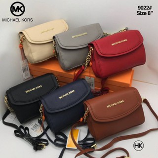 กระเป๋า​สะพาย​Michael kors