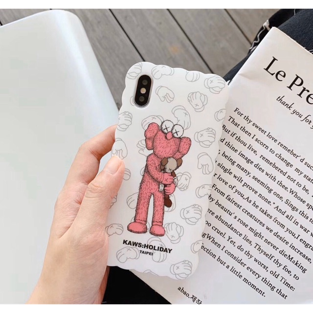 kaws case iphone XR/xsmax