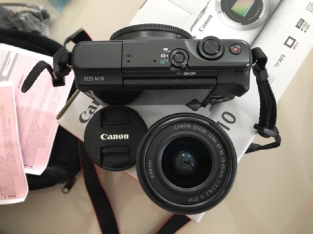 กล้องถ่ายรูป Cannon M10