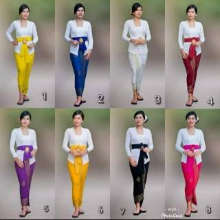 Putih ชุดผ้าพันคอ สีขาว kebaya และ Kamen rayon Prada plus A