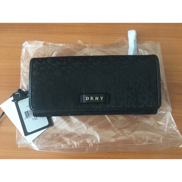 กระเป๋าสตางค์ DKNY ของแท้