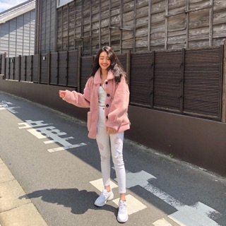 Fluffy pompom coat in pink