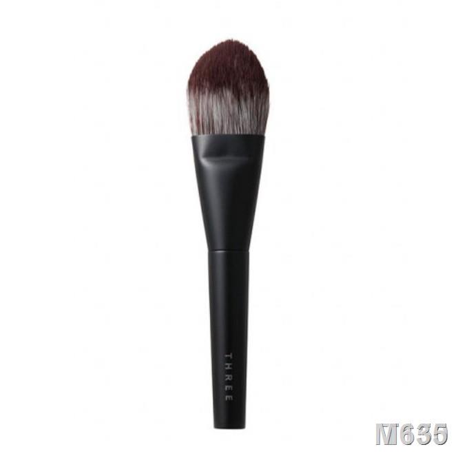 แปรงปัดแป้งผสมรองพื้น THREE Pristine Complexion Powder Foundation Brush