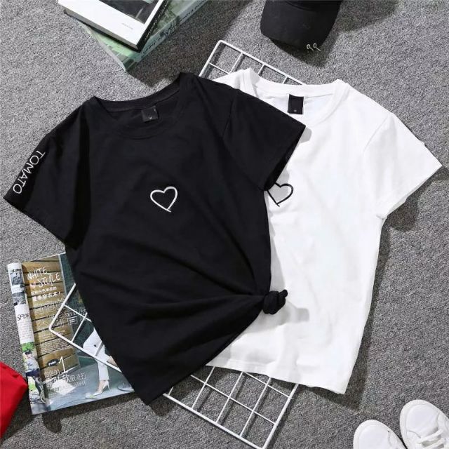 🔥🔥((T-T shirt))เสื้อยืดลายหัวใจtomatoเสื้อยืดแฟชั่นสไตล์เกาหลี พร้อมส่ง มีสีขาวและสีดำ