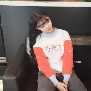 Mercy sweater เสื้อกันหนาวสลับสี สกรีน mercy