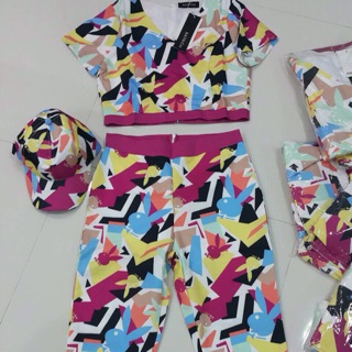 Amberger  Made  in  all   Present   PLAYBOY PINK  SET GAB  เสื้อ + กางเกง + หมวก   DETAIL:: ปรบมือรั