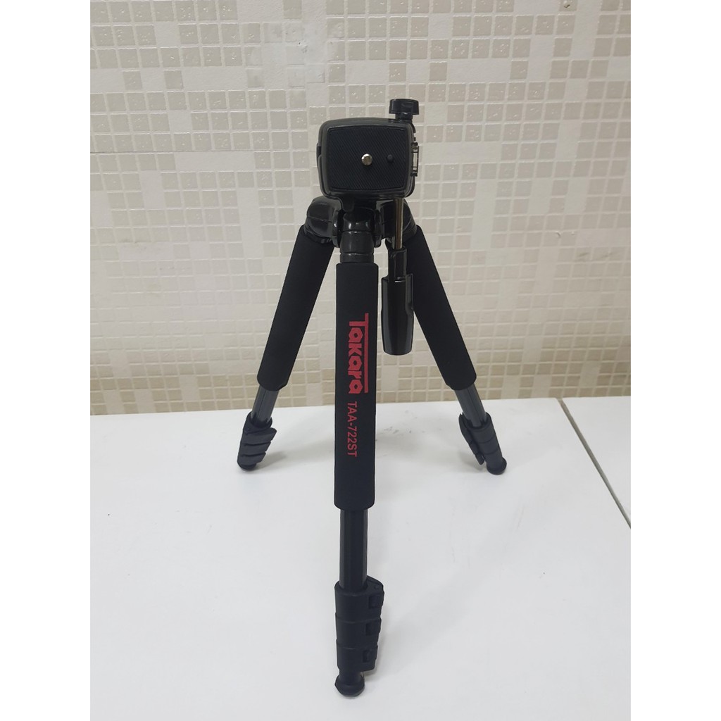 สินค้ามือ 2 คุณภาพดี ขาตั้งกล้อง Takara TAA-7225T ( ระดับน้ำเสีย ) แต่การใช้งานได้ปกติ