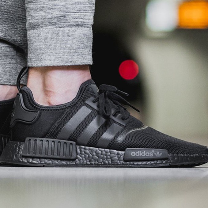 adidas nmd r1 full black