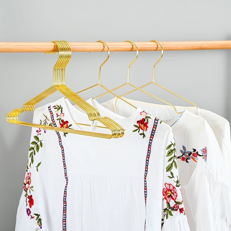 แพคละ12ชิ้น*18บาทไม้แขวนเสื้อเหล็กสีทองยาว42เซม